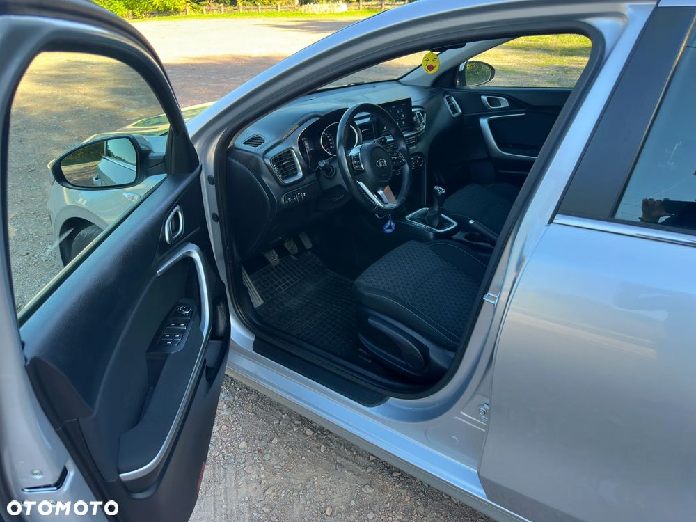 Kia Ceed - 4
