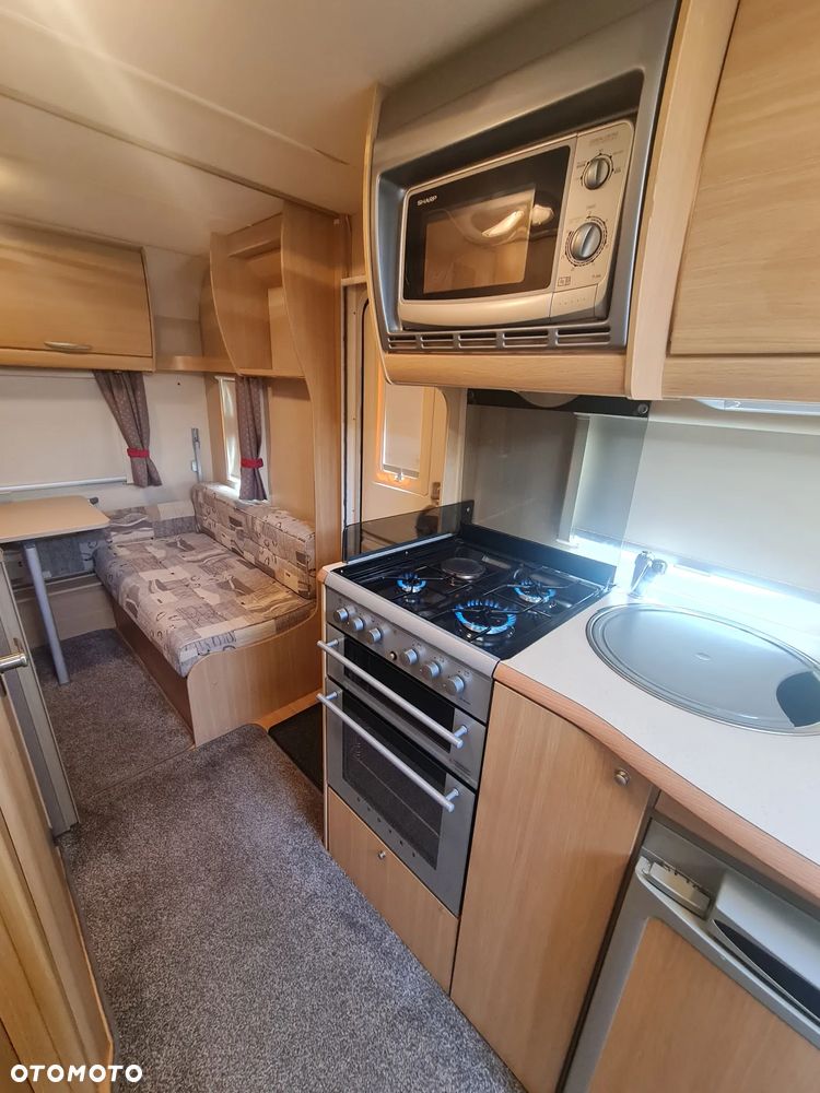 SWIFT ABBEY. VOGUE 530 - 12