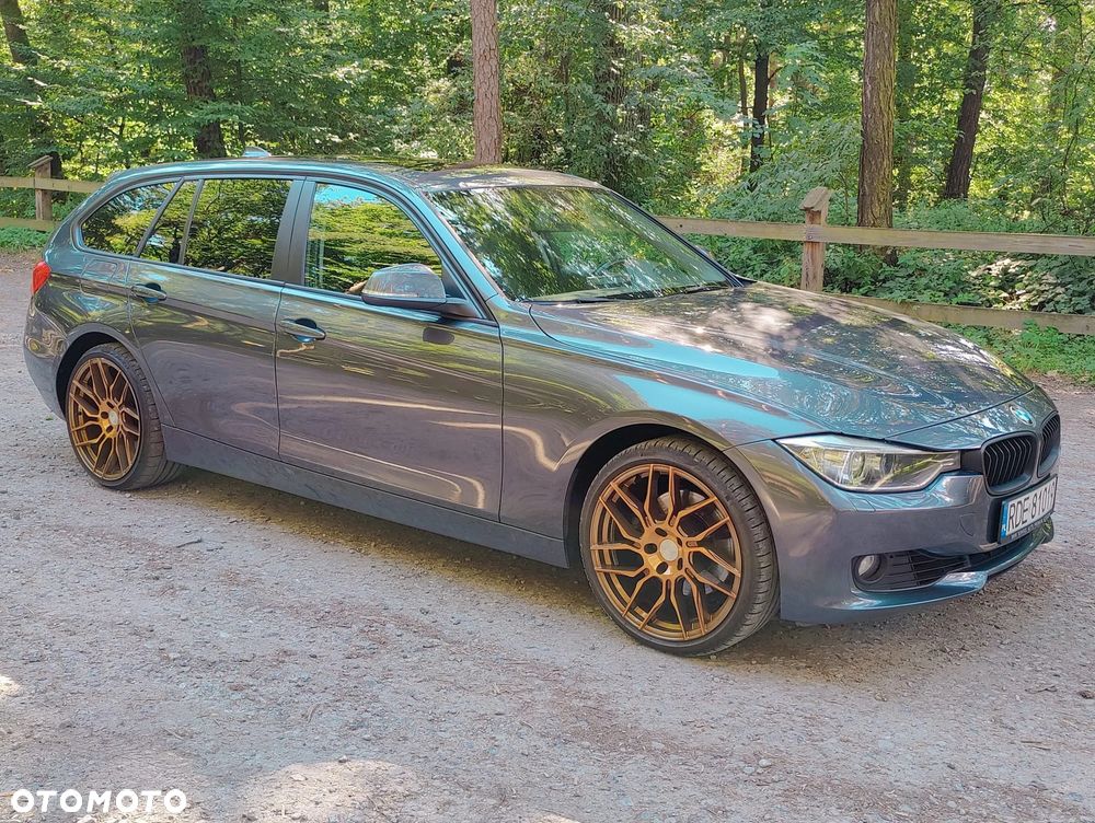 BMW Seria 3 330d xDrive Modern Line - 5