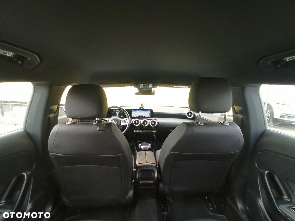 Mercedes-Benz CLA - 10