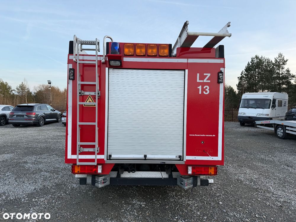 Mercedes-Benz ATEGO 818 4x2 - 4