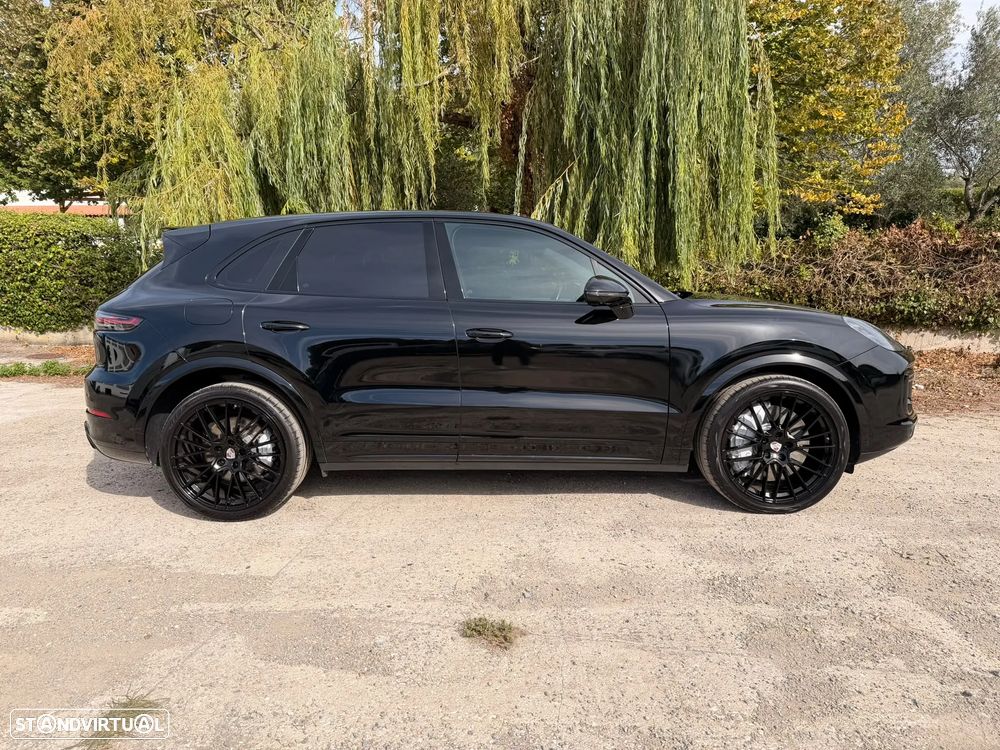 Porsche Cayenne Turbo - 56
