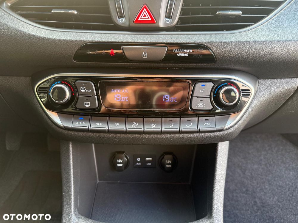 Hyundai i30 1.4 YES - 16