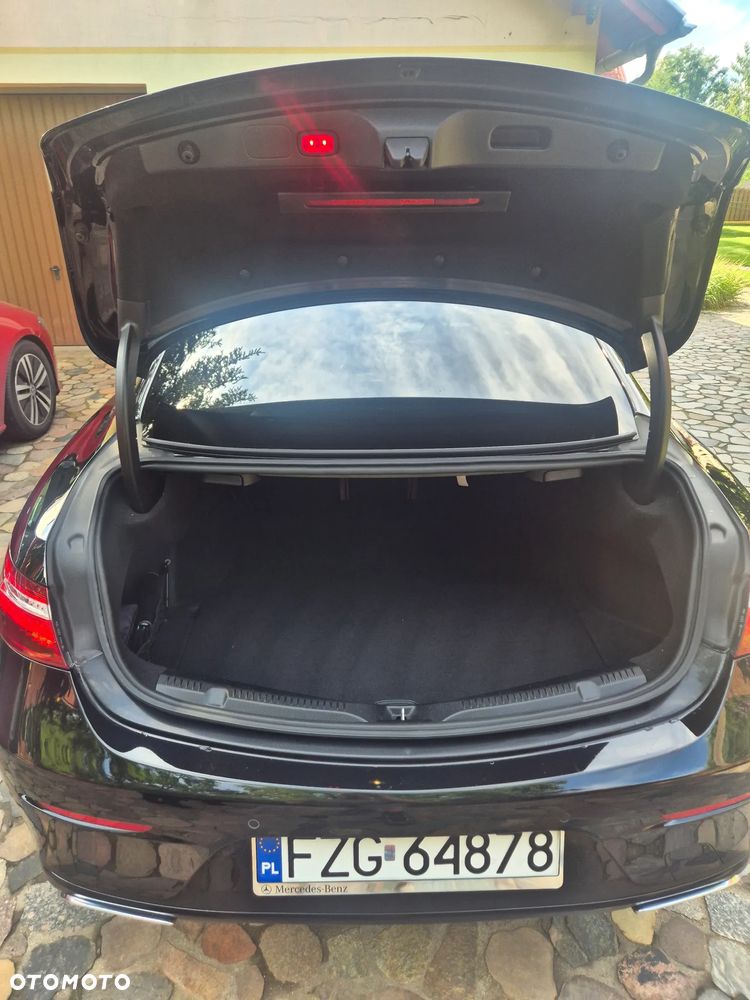 Mercedes-Benz Klasa E 220 d 9G-TRONIC Night Edition - 8