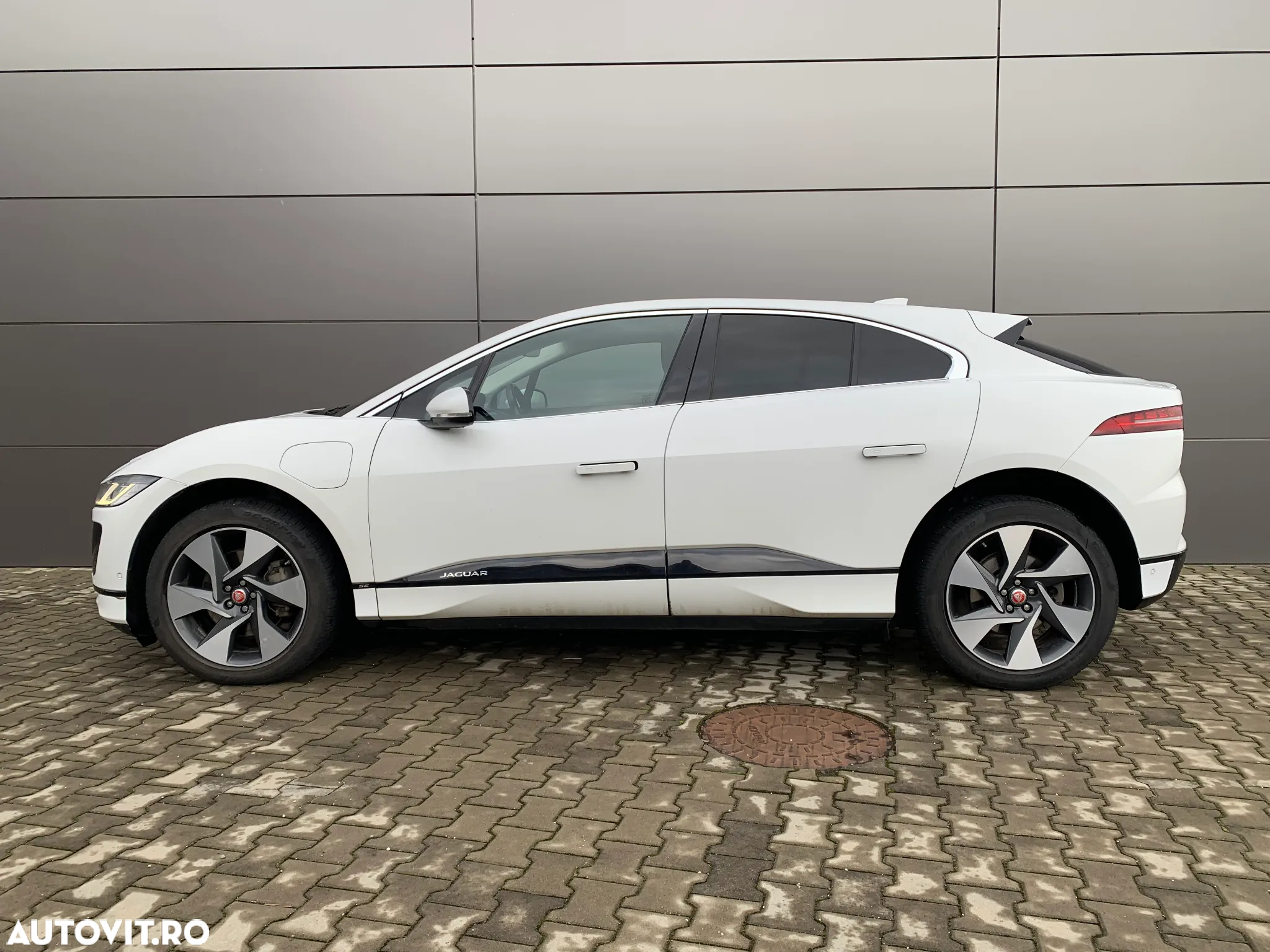 Jaguar I-Pace SE - 4