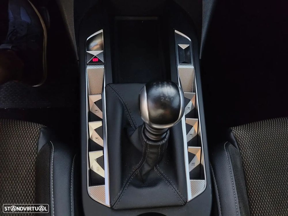 DS DS3 Crossback - 9