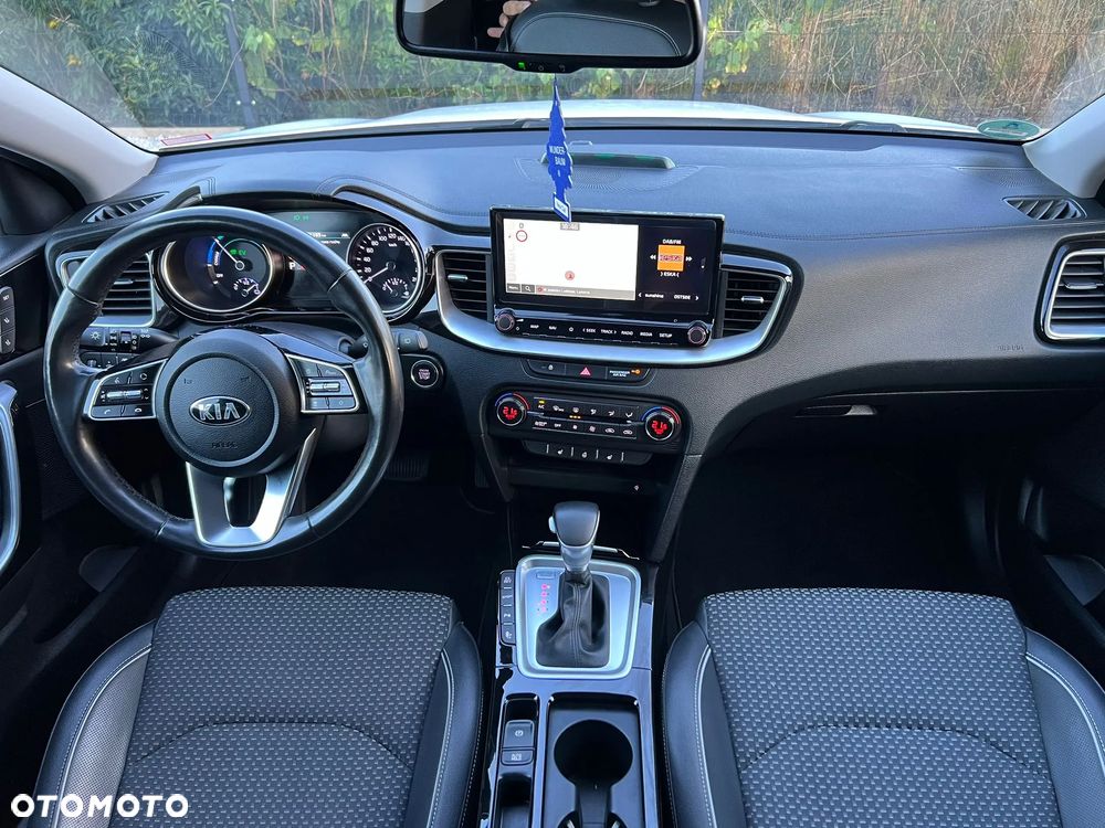 Kia Ceed SW 1.6 GDI DCT OPF Plug-in-Hybrid Spirit - 24