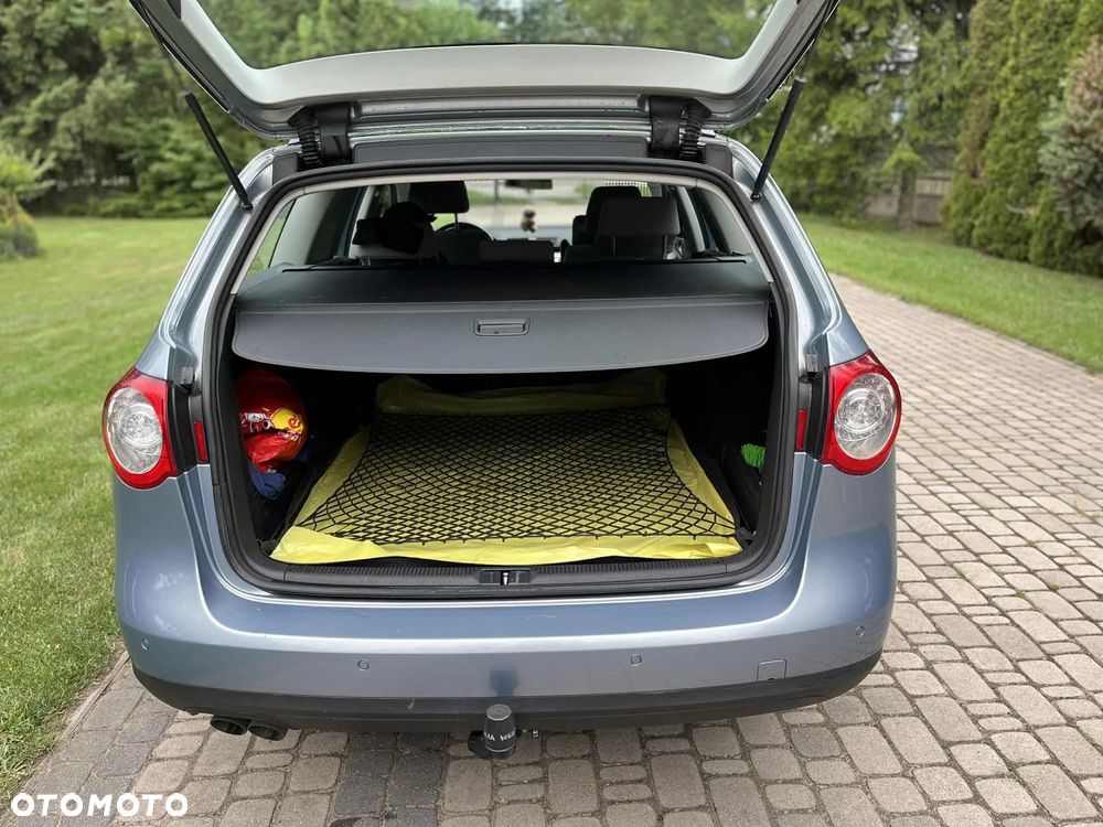 Volkswagen Passat 2.0 TDI Comfortline - 12
