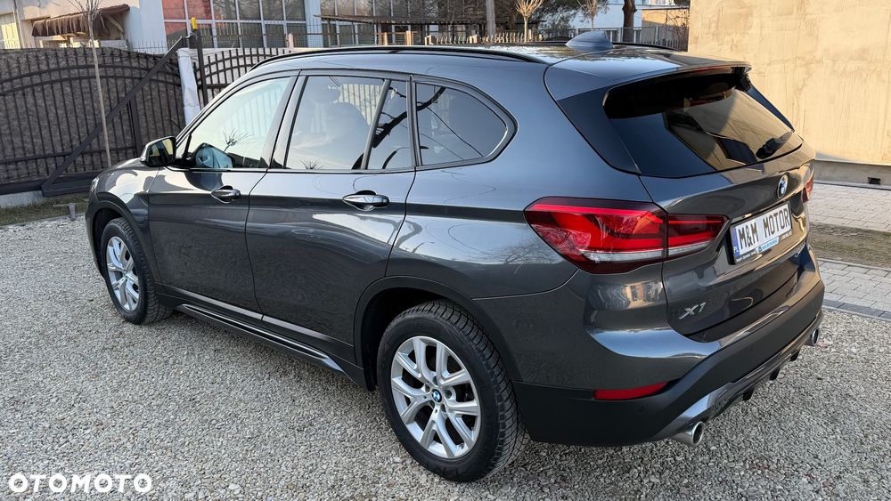 BMW X1 sDrive18d Sport Line - 4