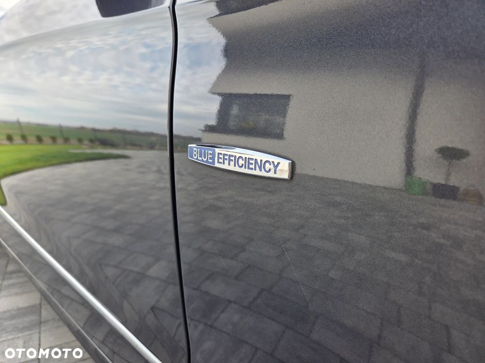 Mercedes-Benz Klasa E ver-e--klasse-cabrio-avantgarde - 29