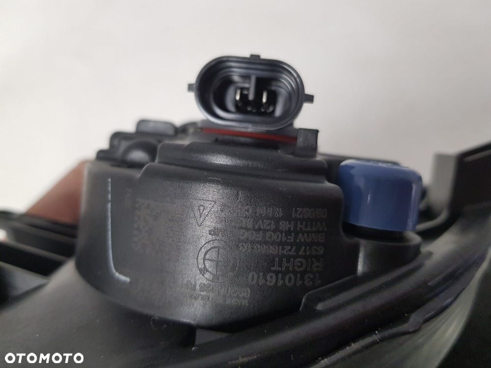 BMW 5 F10 F11 NOWY HALOGEN PRZEDNI PRAWY PRZÓD  7216888 - 8