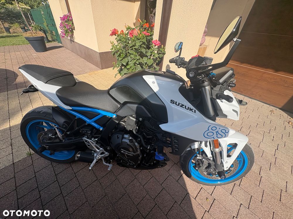 Suzuki GSX - 4