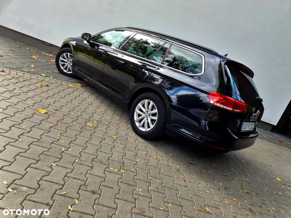 Volkswagen Passat Variant 2.0 TDI (BlueMotion Technology) Trendline - 23