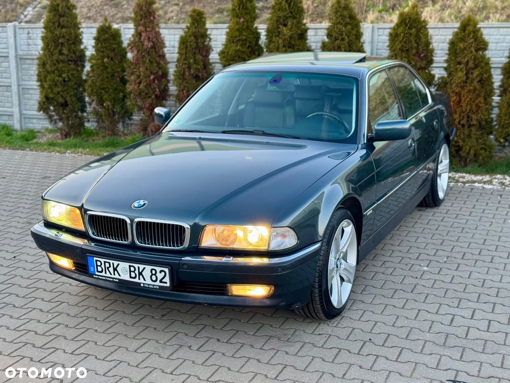 BMW Seria 7 750i - 13