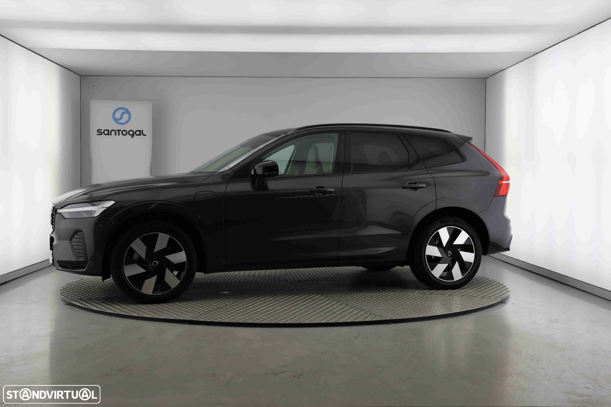 Volvo XC 60 2.0 T6 PHEV Plus Dark AWD - 6