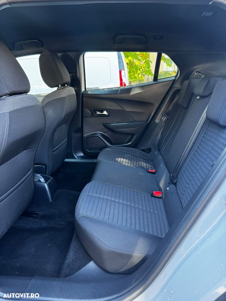 Peugeot 2008 - 8