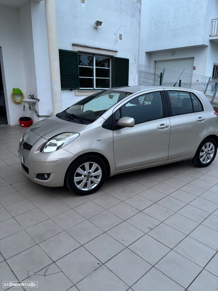 Toyota Yaris - 4