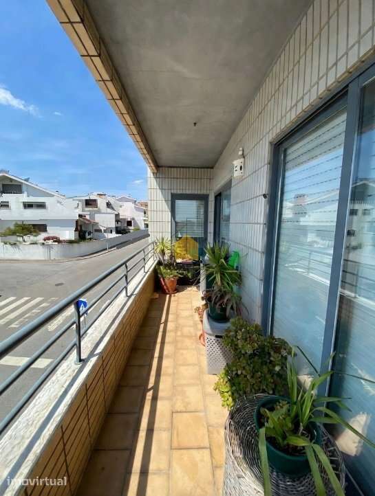 Apartamento T1+1 com Excelente Varanda e Garagem - Grande imagem: 3/23