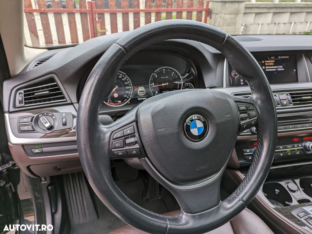 BMW Seria 5 525d xDrive Aut. Luxury Line - 19