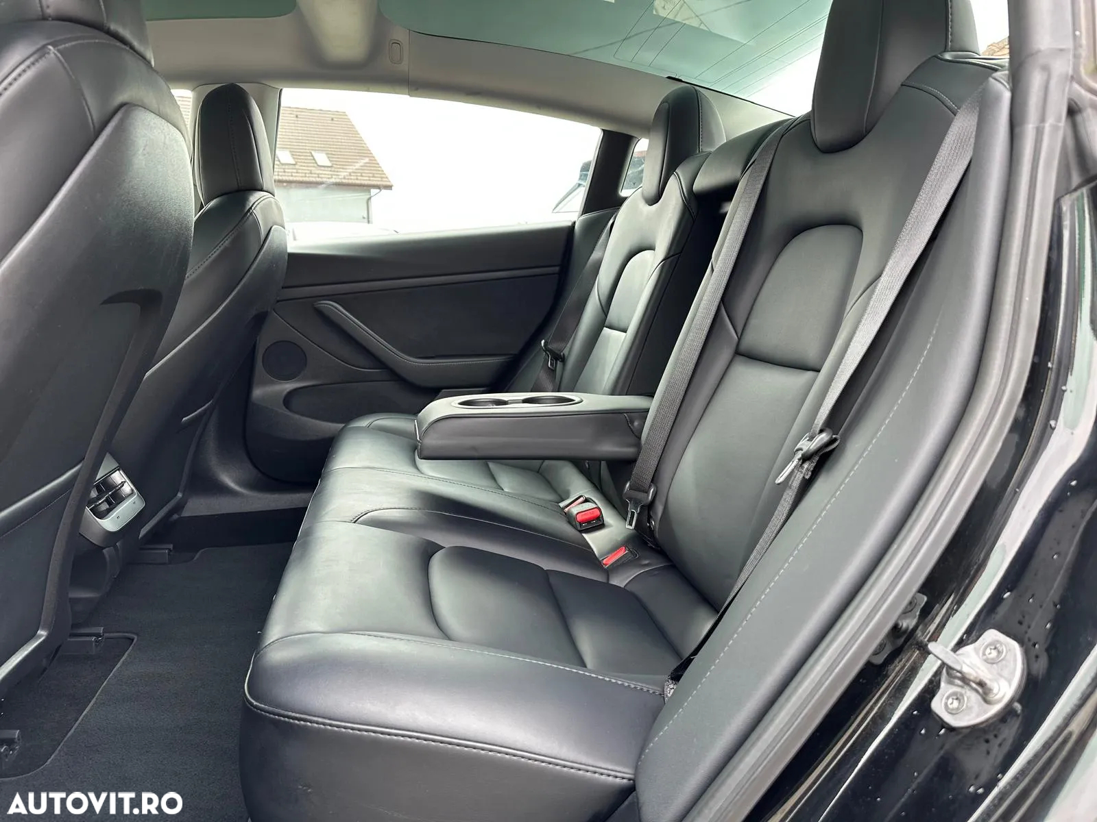 Tesla Model 3 Langstreckenbatterie Allradantrieb Dual Motor Performance - 32