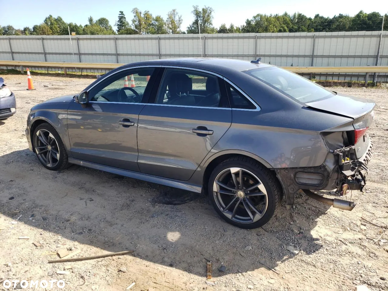 Audi A3 2.0 TFSI quattro S tronic design - 4