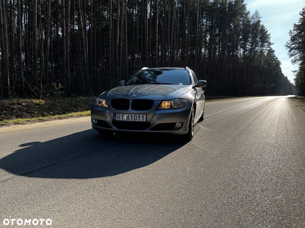BMW Seria 3 318d DPF - 1