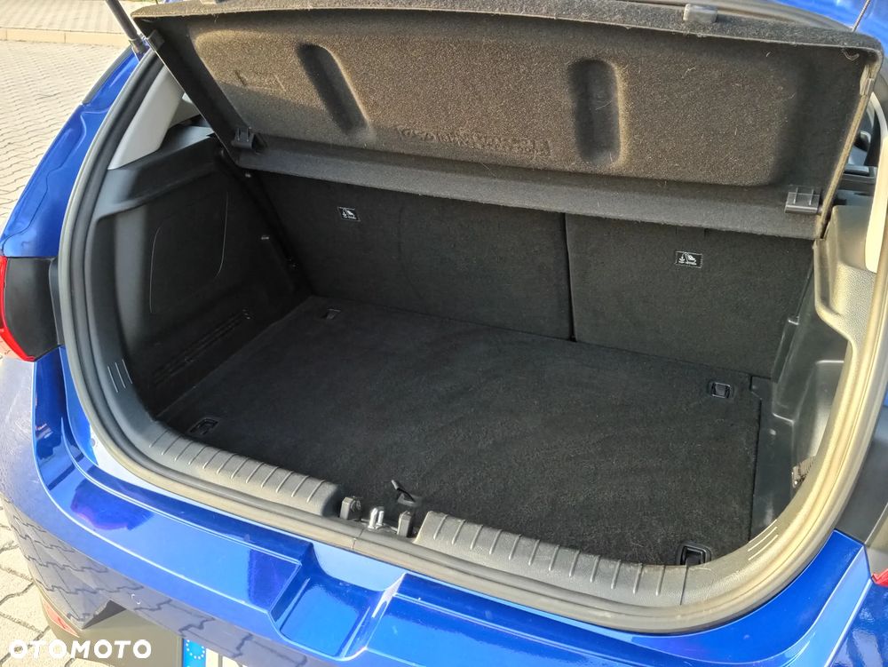 Hyundai i20 - 24