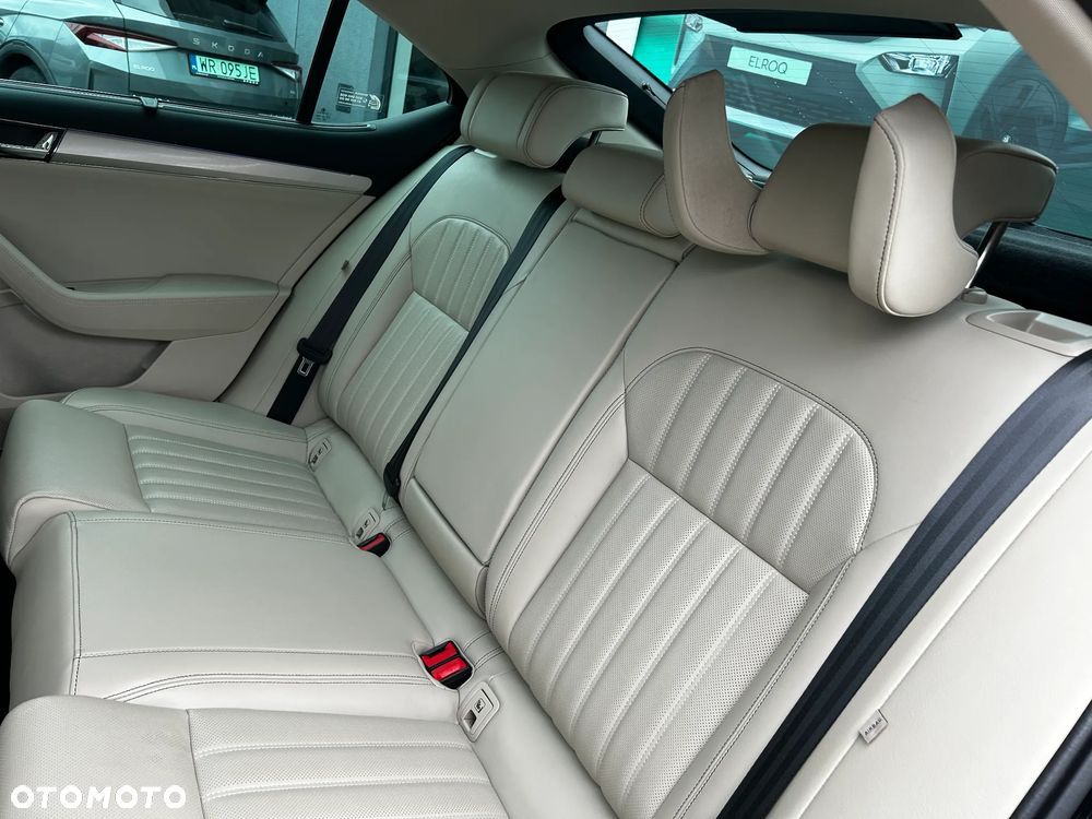 Skoda Superb 2.0 TDI SCR 4x4 L&K DSG - 17