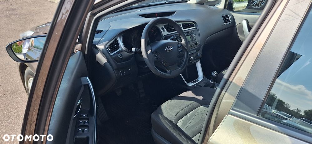 Kia Ceed Cee'd 1.6 GDI L - 8
