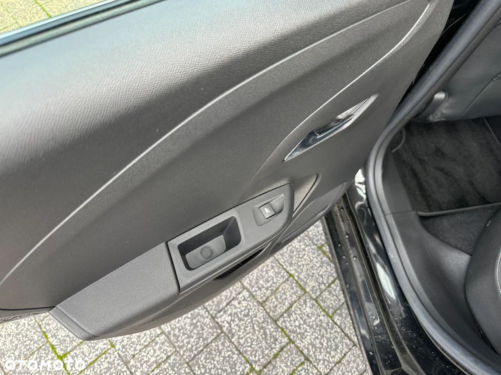 Opel Corsa 1.2 Direct Injection Turbo Start/Stop Elegance - 21