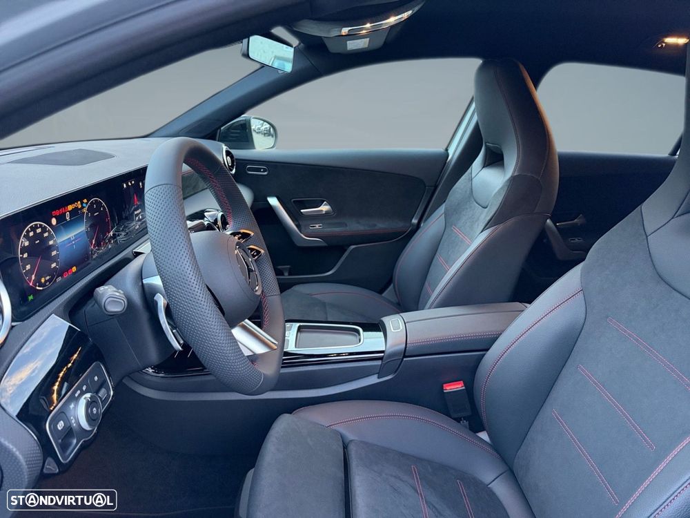 Mercedes-Benz A 180 d — fotografia 13