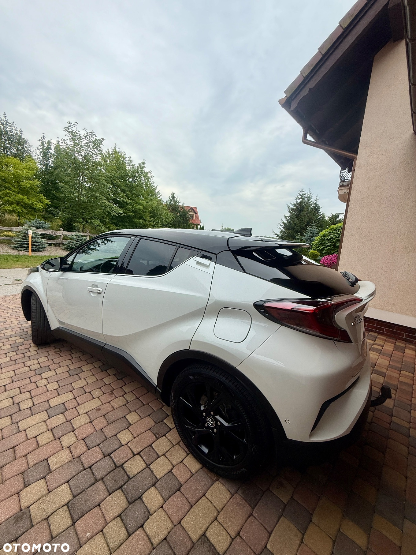 Toyota C-HR Hybrid Style Selection - 10