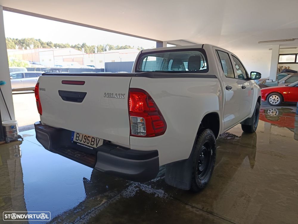 Toyota Hilux 2.4 D-4D 4WD CD CH - 9