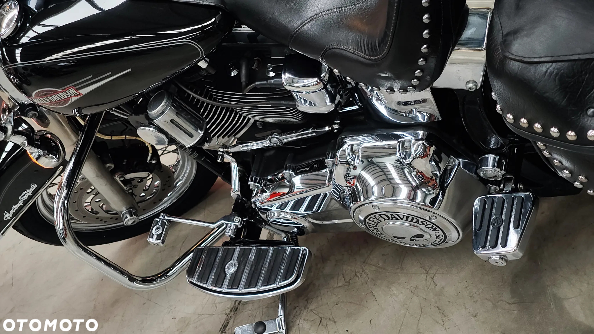 Harley-Davidson Softail Heritage Classic - 12