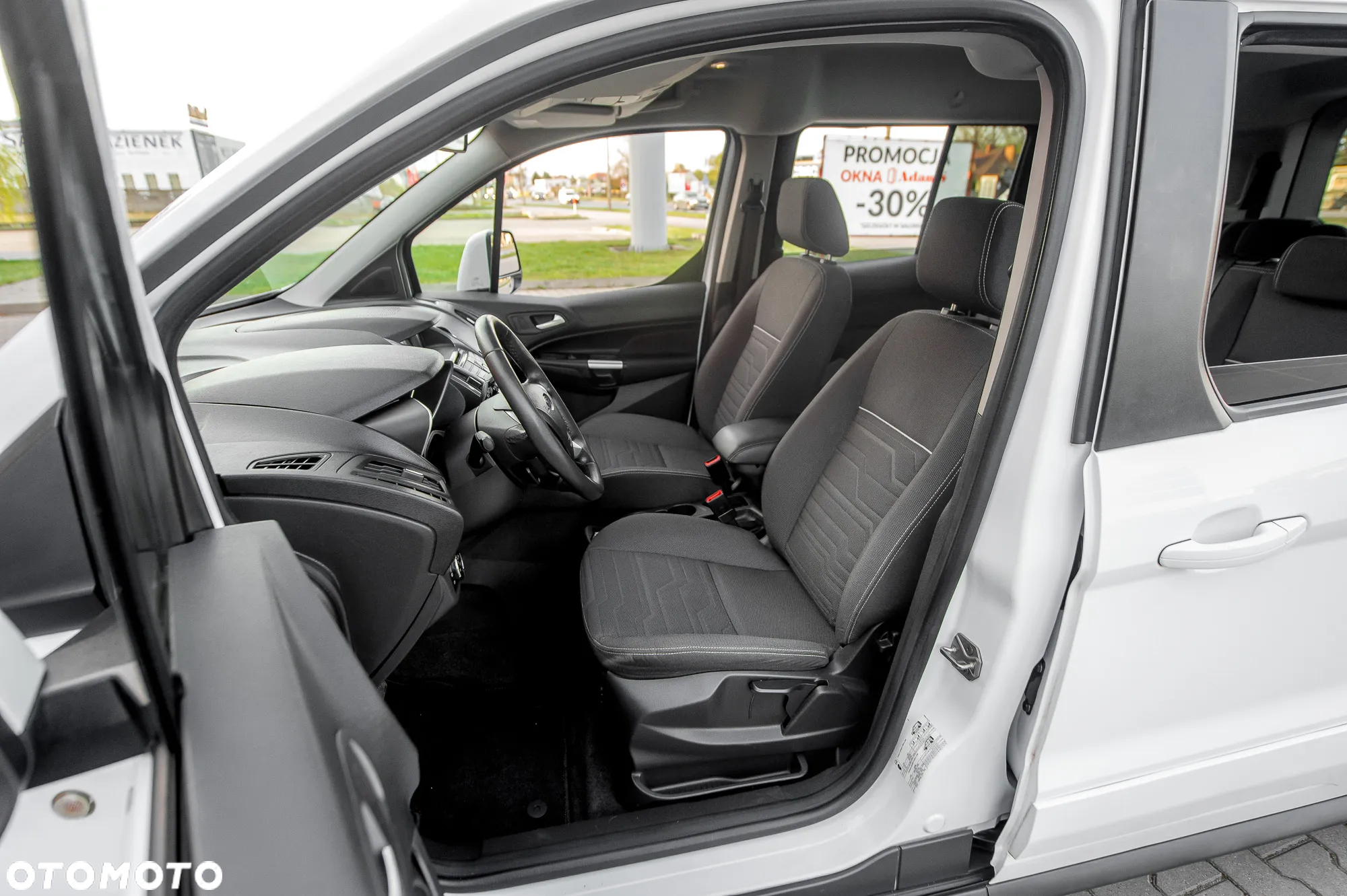 Ford Tourneo Connect Grand - 21