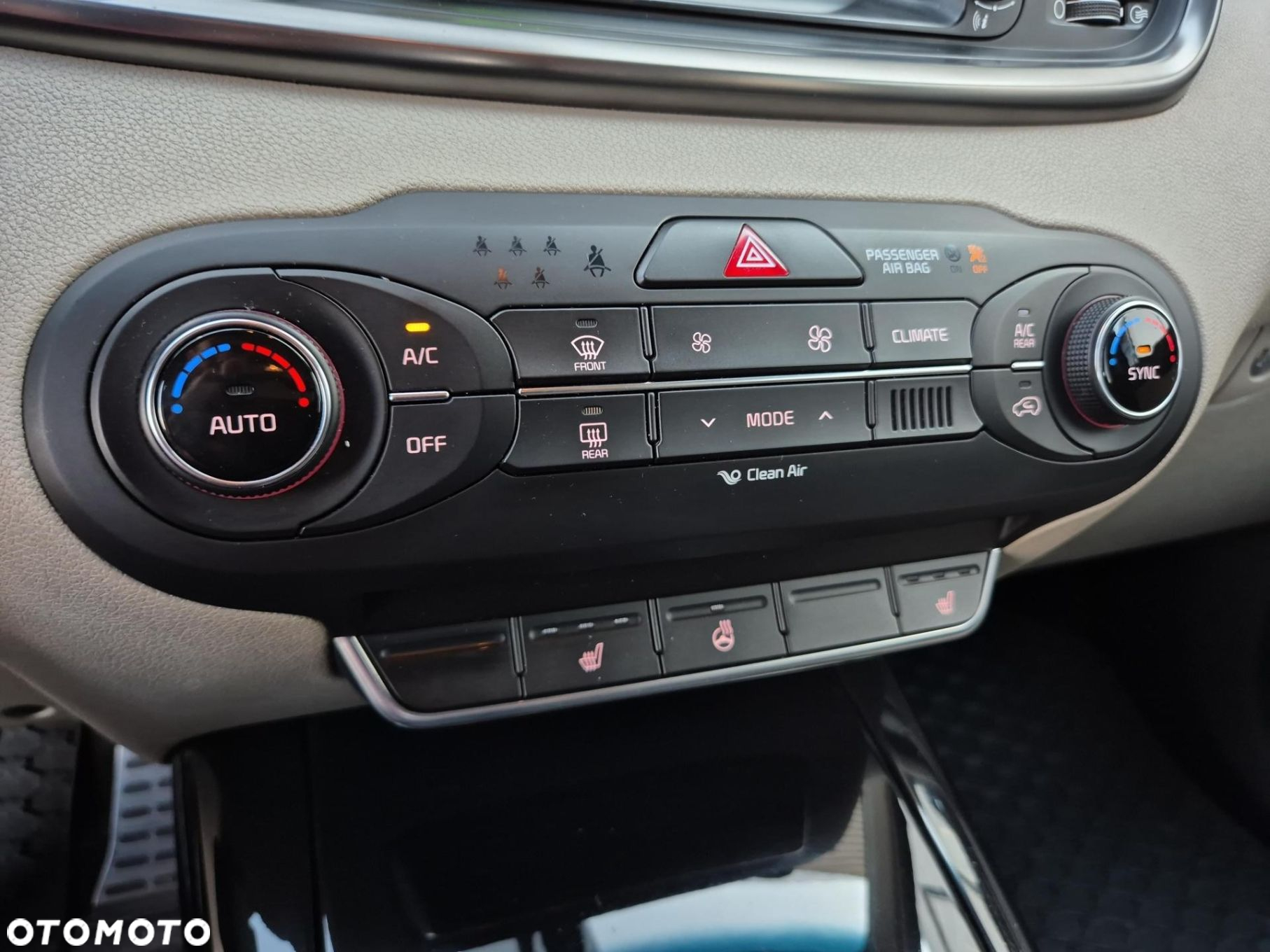 Kia Sorento 2.0 CRDI L - 19
