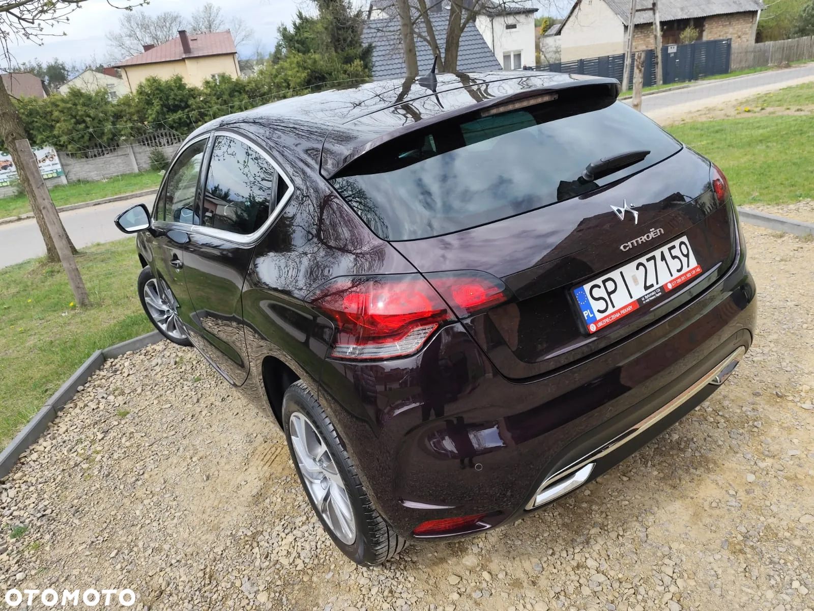 Citroën DS4 e-HDi 115 SoChic - 11