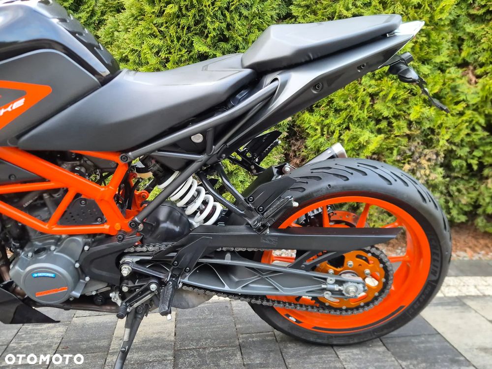 KTM Duke - 18