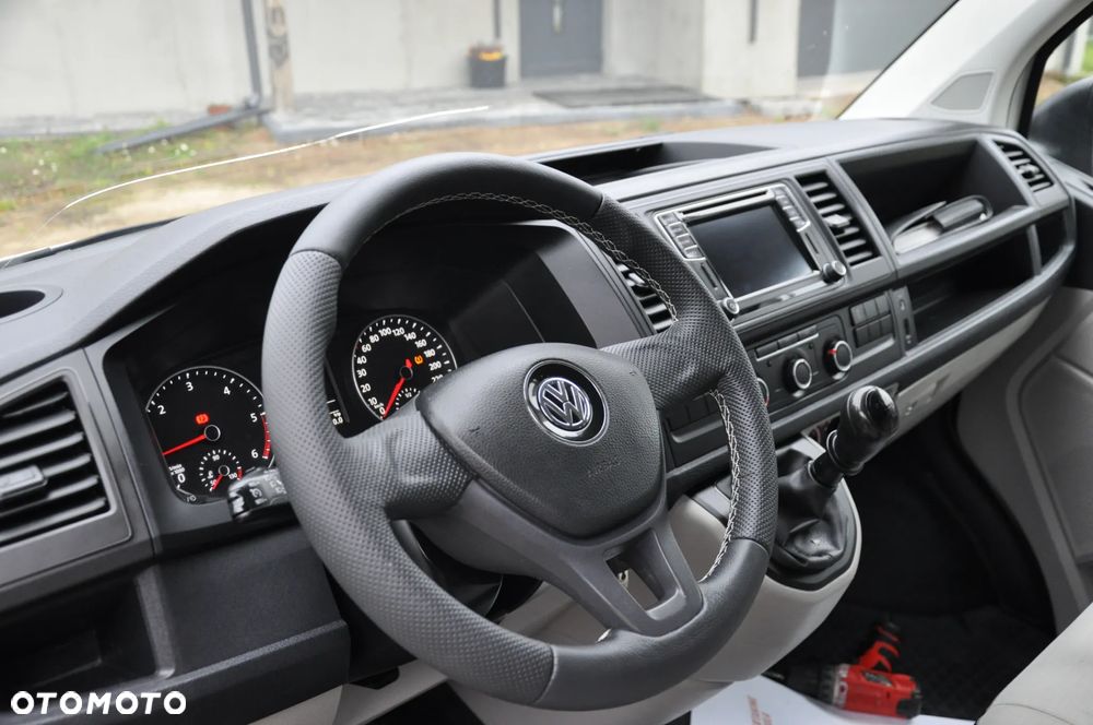 Volkswagen Transporter - 17