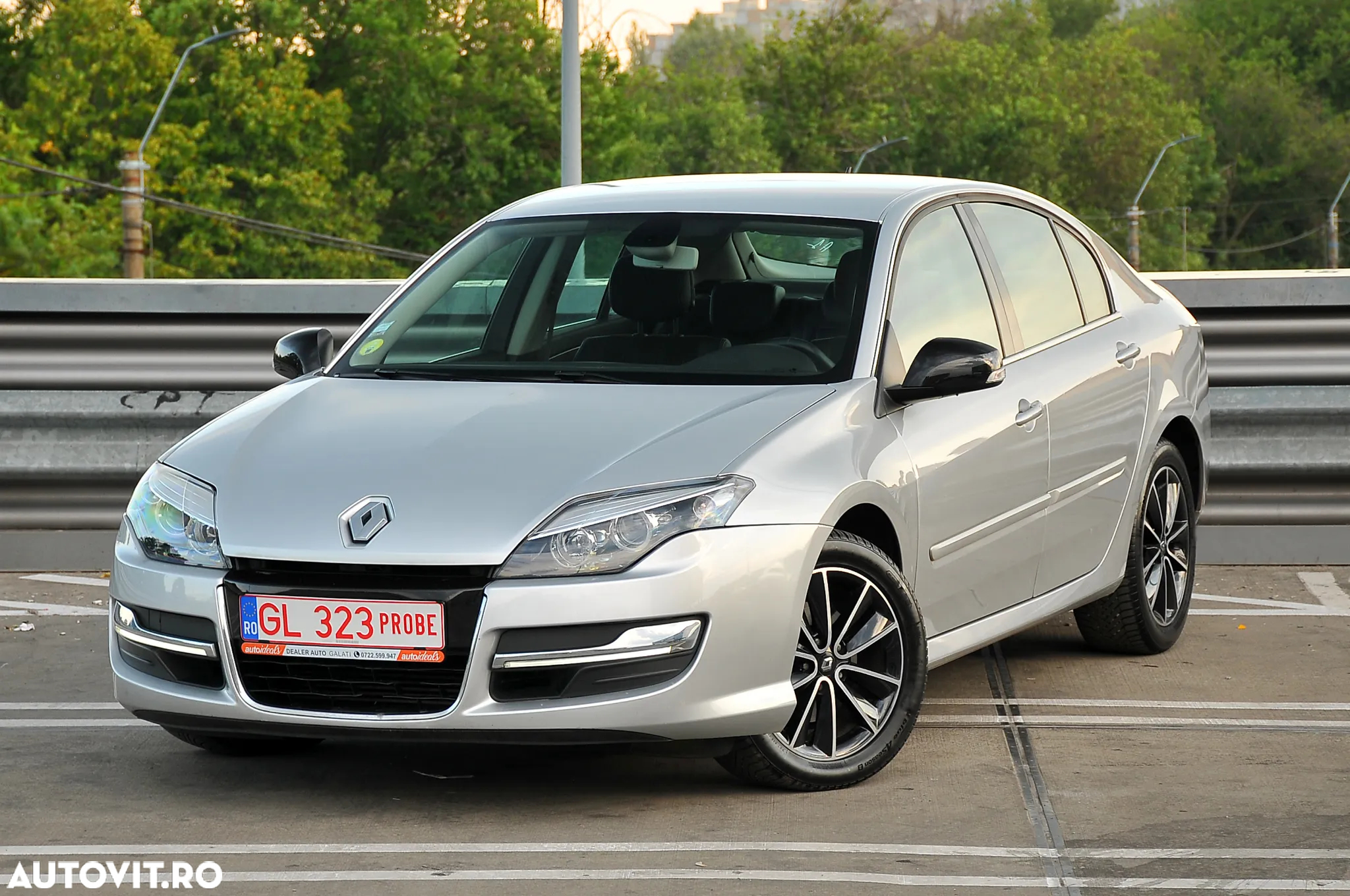 Renault Laguna 2.0 dCi FAP Expression - 9