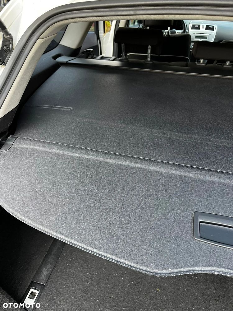 Toyota Avensis 2.0 D-4D Active - 3