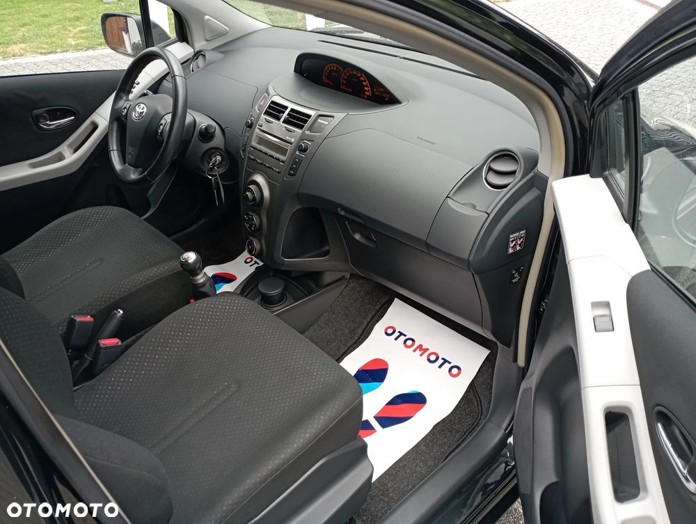 Toyota Yaris 1.0 Sol - 10