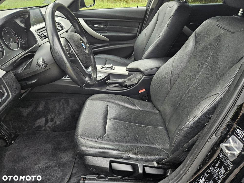 BMW Seria 3 - 30