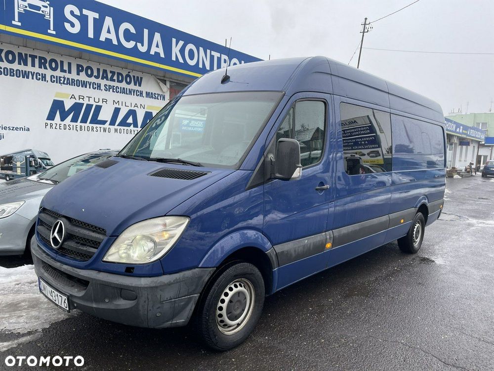 Mercedes-Benz Sprinter - 1