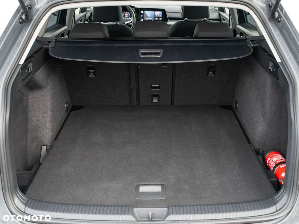 Volkswagen Golf 1.5 eTSI EVO Style DSG - 26