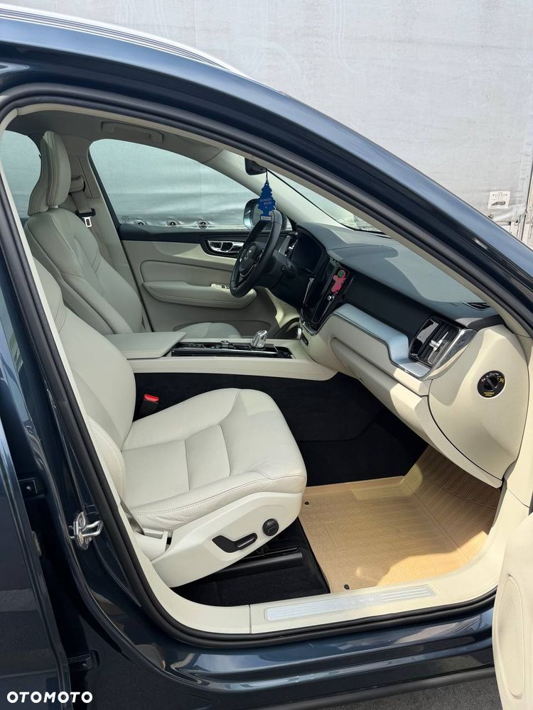 Volvo XC 60 - 2