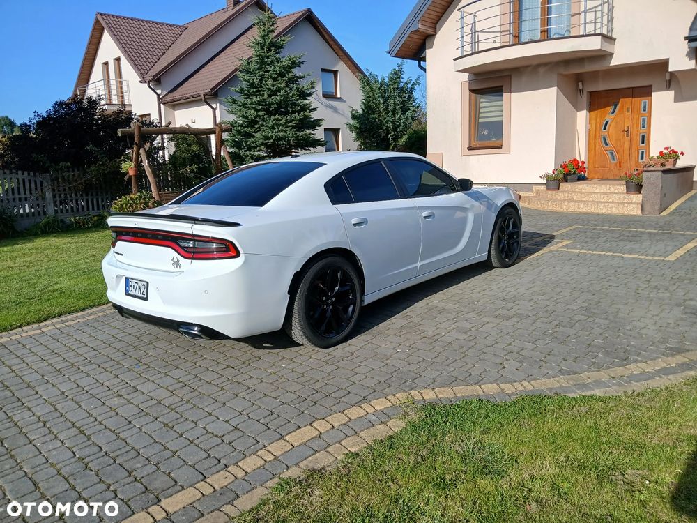 Dodge Charger - 4