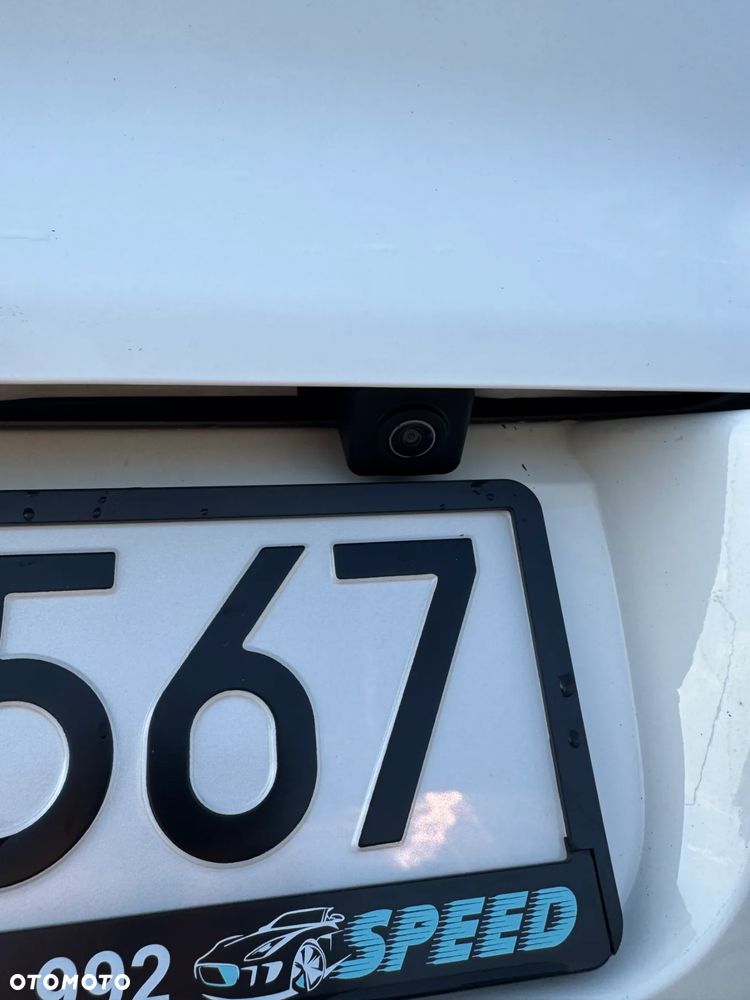 Citroën C3 1.2 PureTech Shine EAT6 - 24