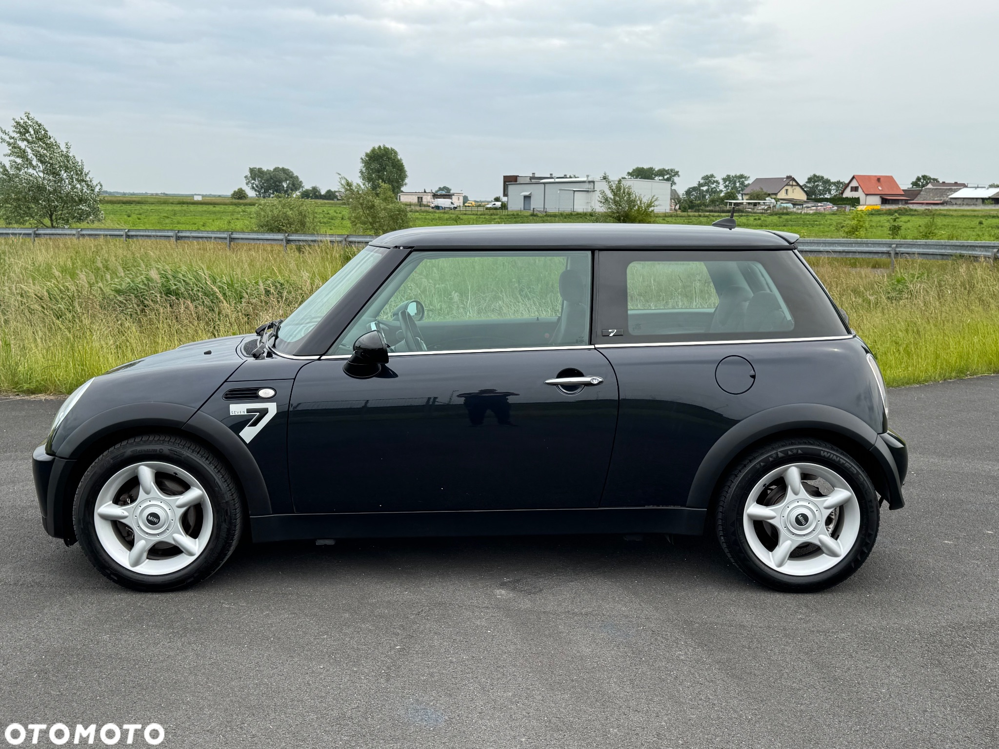 MINI ONE Seven - 5