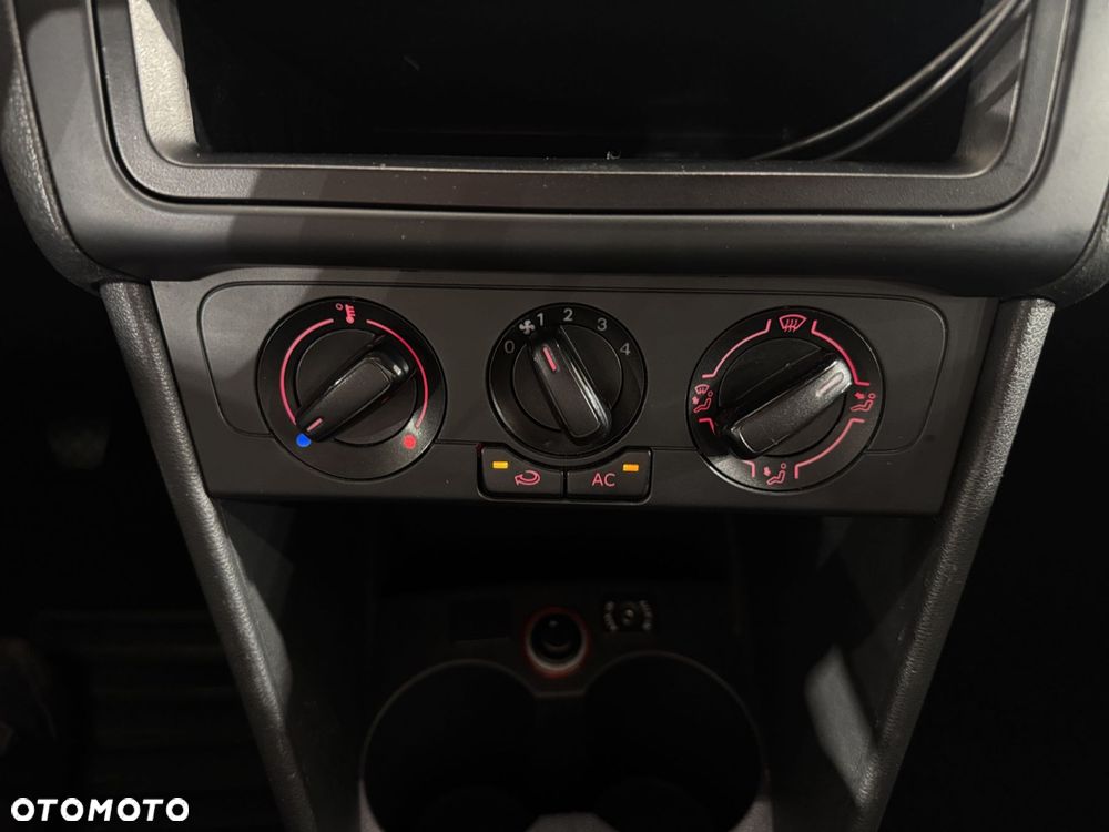 Volkswagen Polo - 16